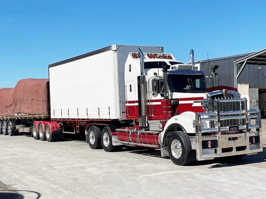 Images Brown and Hurley Kyogle - New & Used Trucks & Trailers, Parts & Service