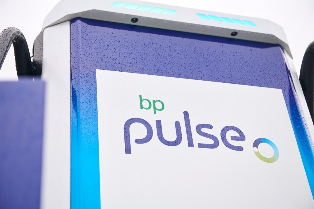 Images bp pulse Charging Station