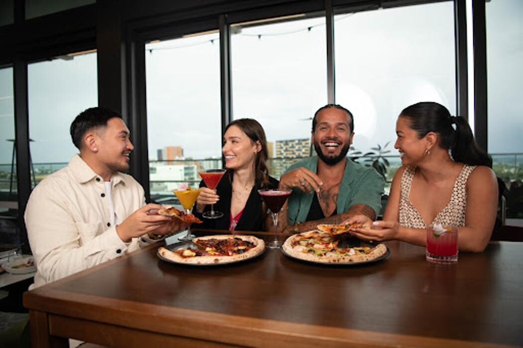 Images Above 8 Rooftop Bar & Lounge