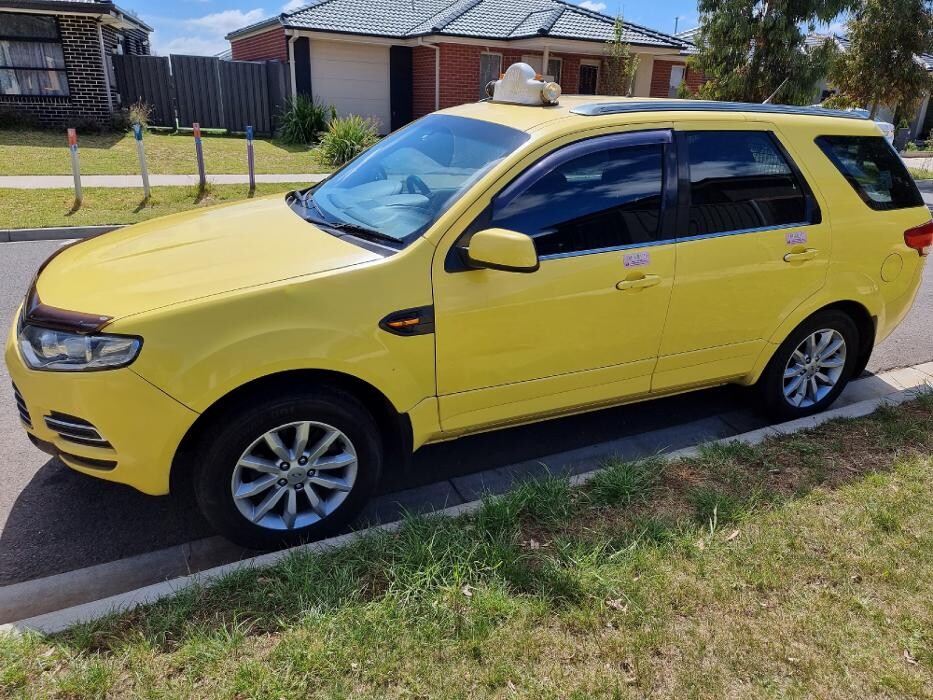 Images MELTON TAXI
