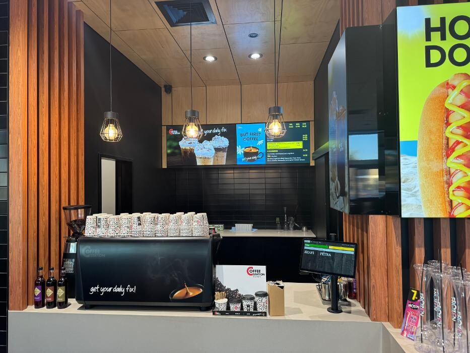 Images bp X Convenience Hollywood Plaza