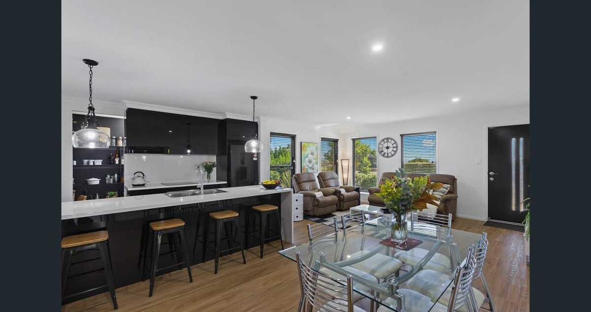 Images D-Blinds (Downs Awning & Blinds Centre)