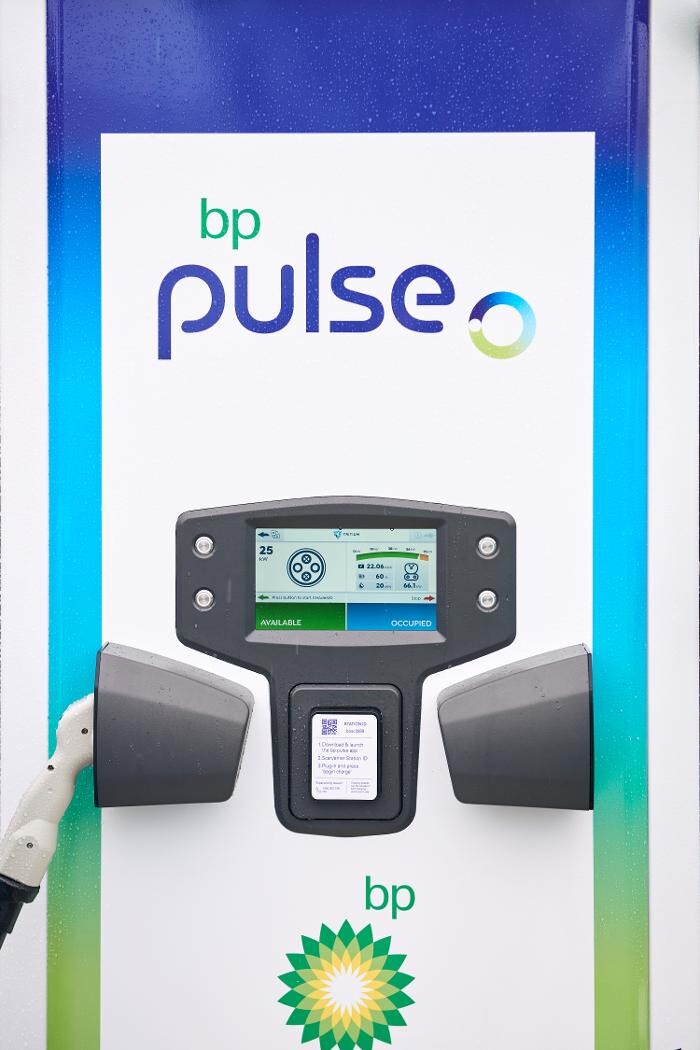 Images bp pulse Charging Station