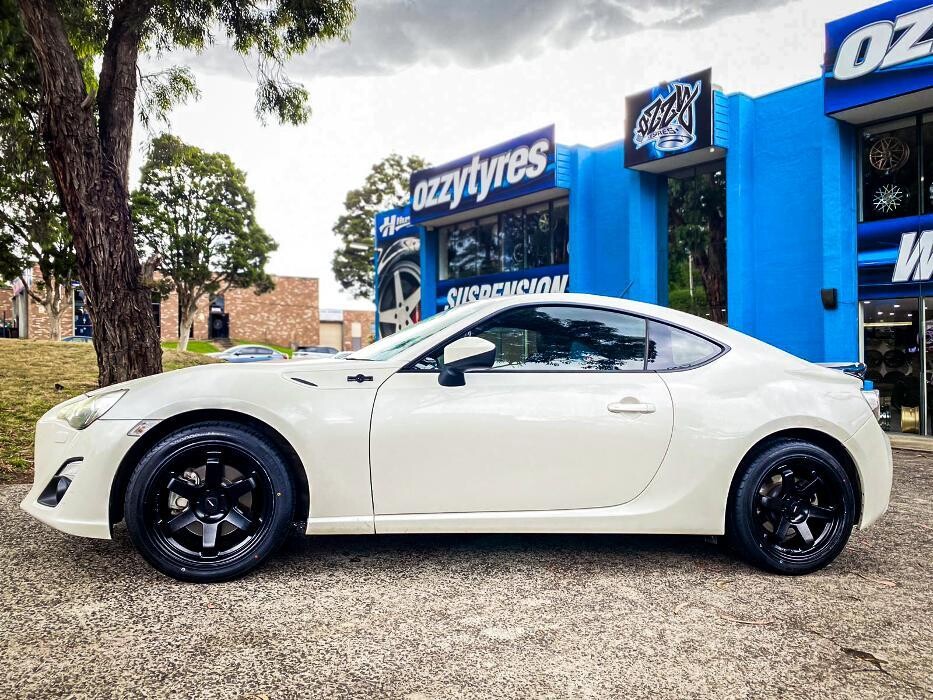 Images Ozzy Tyres Ferntree Gully