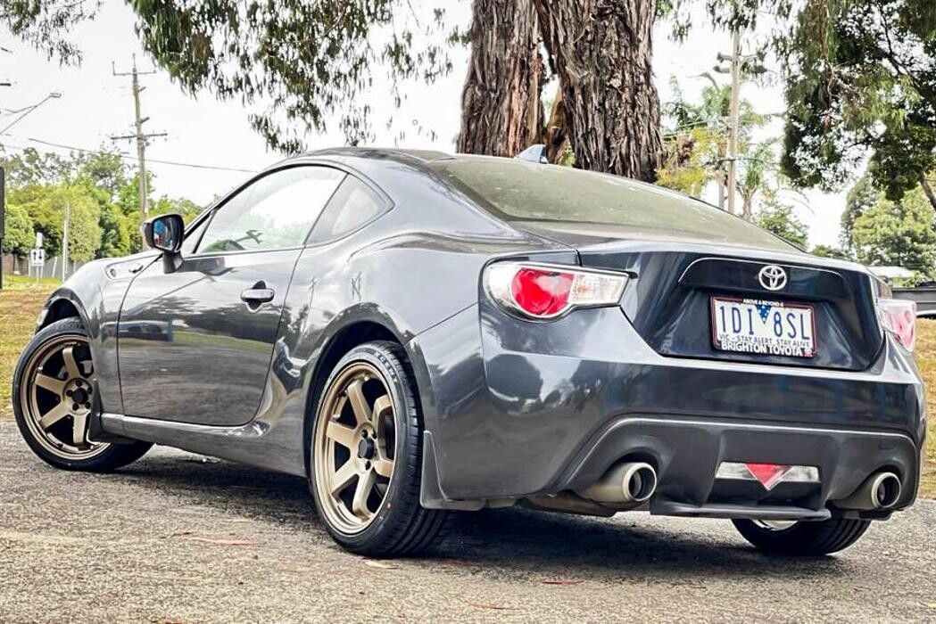 Images Ozzy Tyres Ferntree Gully