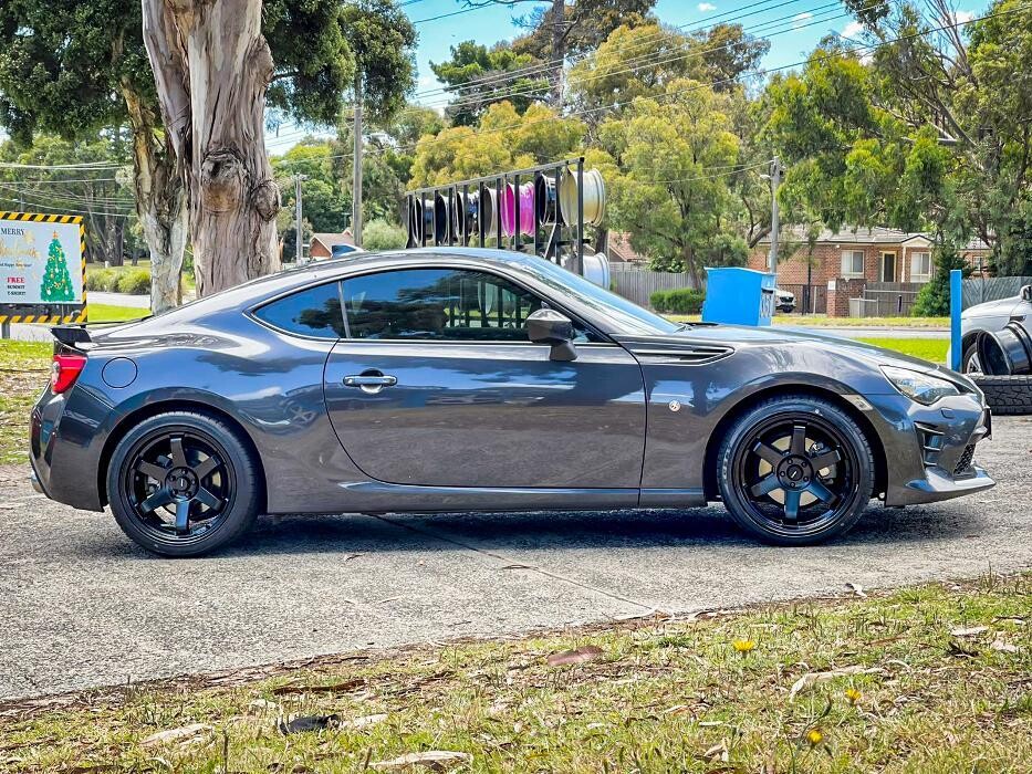 Images Ozzy Tyres Ferntree Gully