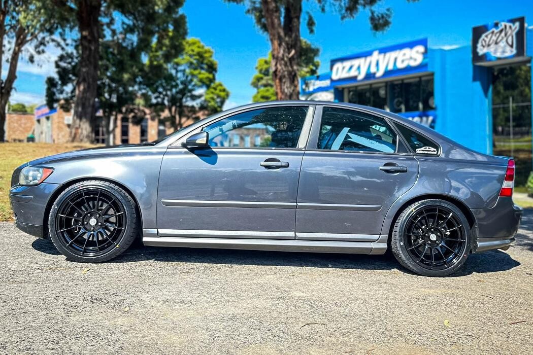 Images Ozzy Tyres Ferntree Gully