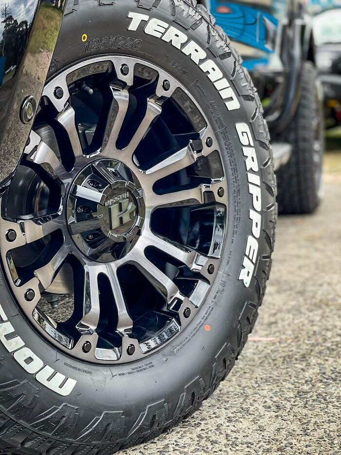 Images Ozzy Tyres Ferntree Gully