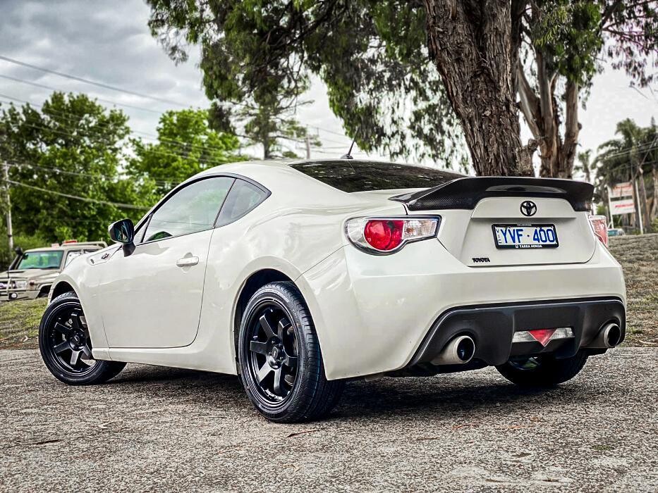 Images Ozzy Tyres Ferntree Gully