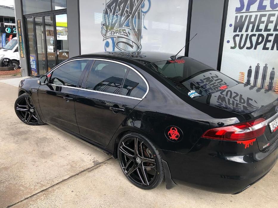 Images Ozzy Tyres Underwood | Southside Cheap Tyres | Brisbane Wheels and Tyres | 4x4 Rims