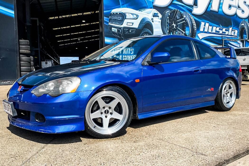 Images Ozzy Tyres Underwood | Southside Cheap Tyres | Brisbane Wheels and Tyres | 4x4 Rims