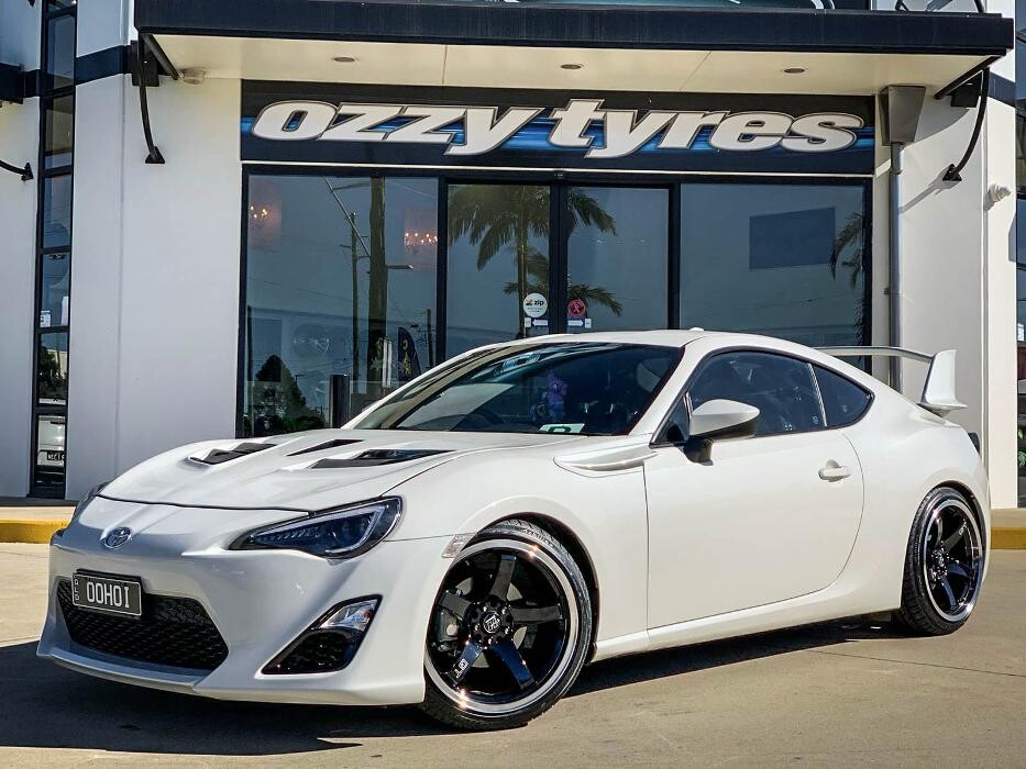 Images Ozzy Tyres Underwood | Southside Cheap Tyres | Brisbane Wheels and Tyres | 4x4 Rims