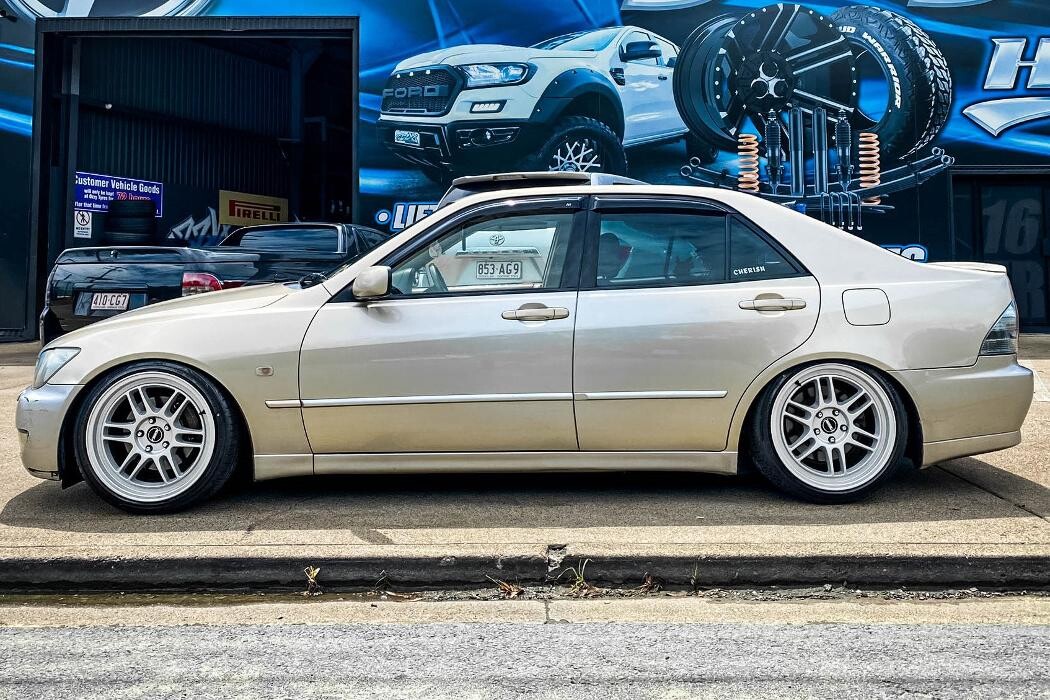 Images Ozzy Tyres Underwood | Southside Cheap Tyres | Brisbane Wheels and Tyres | 4x4 Rims