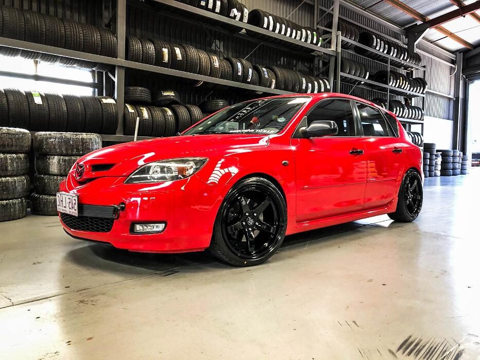 Images Ozzy Tyres Underwood | Southside Cheap Tyres | Brisbane Wheels and Tyres | 4x4 Rims