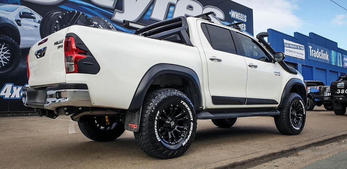 Images Ozzy Tyres Underwood | Southside Cheap Tyres | Brisbane Wheels and Tyres | 4x4 Rims