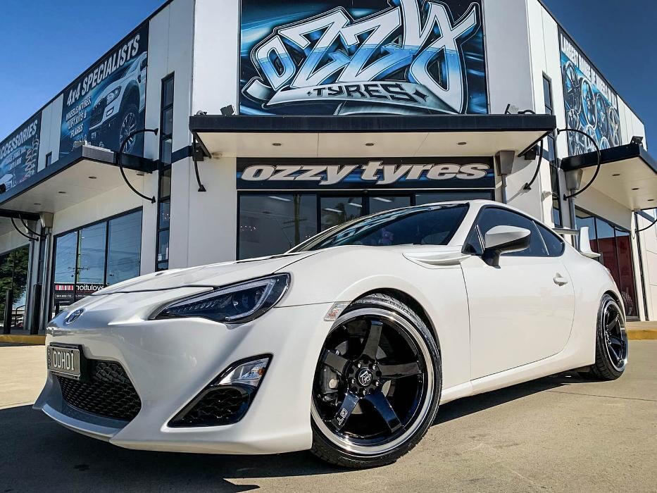 Images Ozzy Tyres Underwood | Southside Cheap Tyres | Brisbane Wheels and Tyres | 4x4 Rims