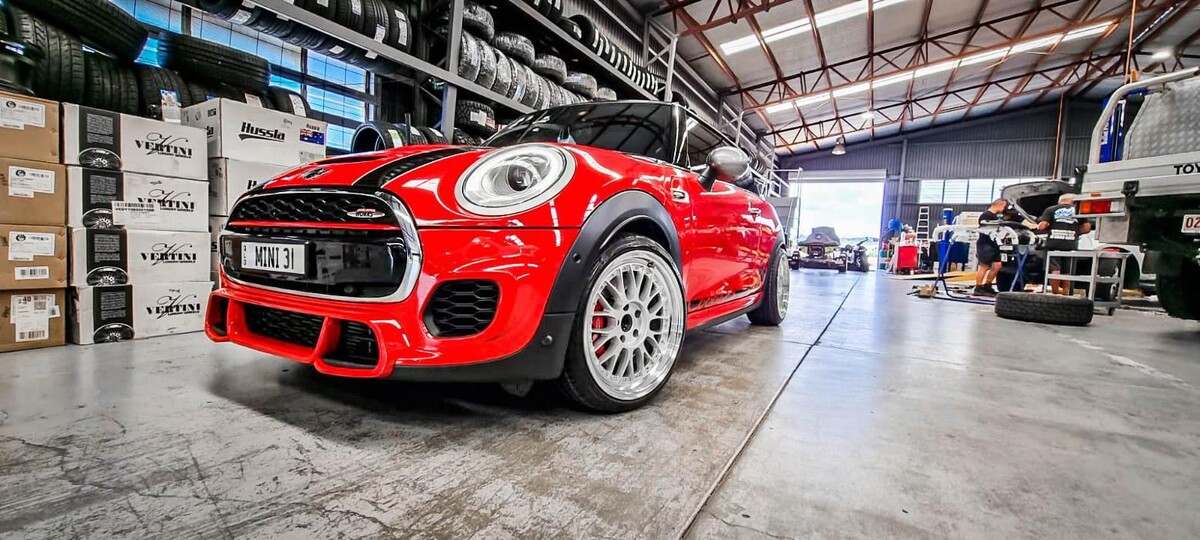 Images Ozzy Tyres Underwood | Southside Cheap Tyres | Brisbane Wheels and Tyres | 4x4 Rims