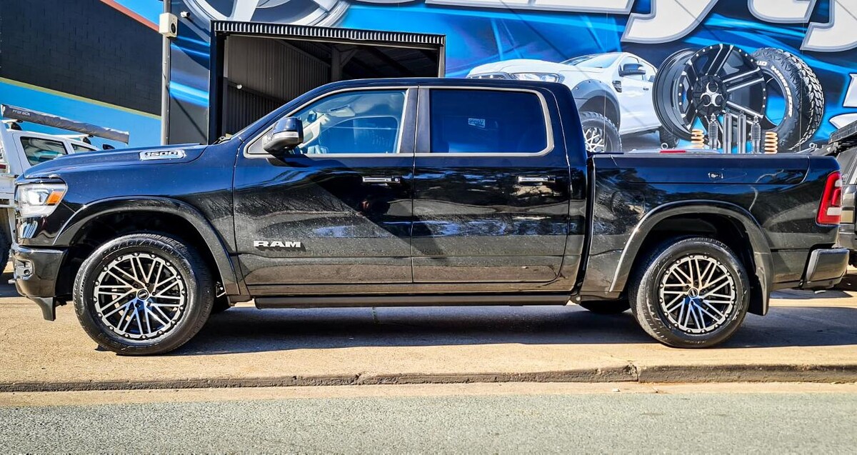 Images Ozzy Tyres Underwood | Southside Cheap Tyres | Brisbane Wheels and Tyres | 4x4 Rims