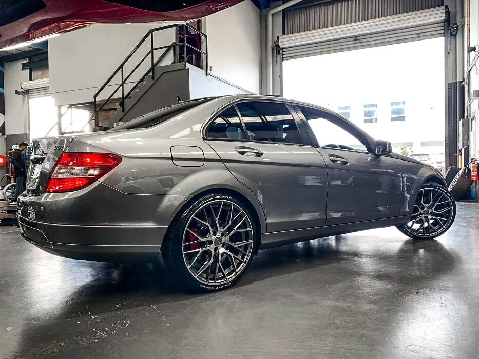 Images Ozzy Tyres Underwood | Southside Cheap Tyres | Brisbane Wheels and Tyres | 4x4 Rims