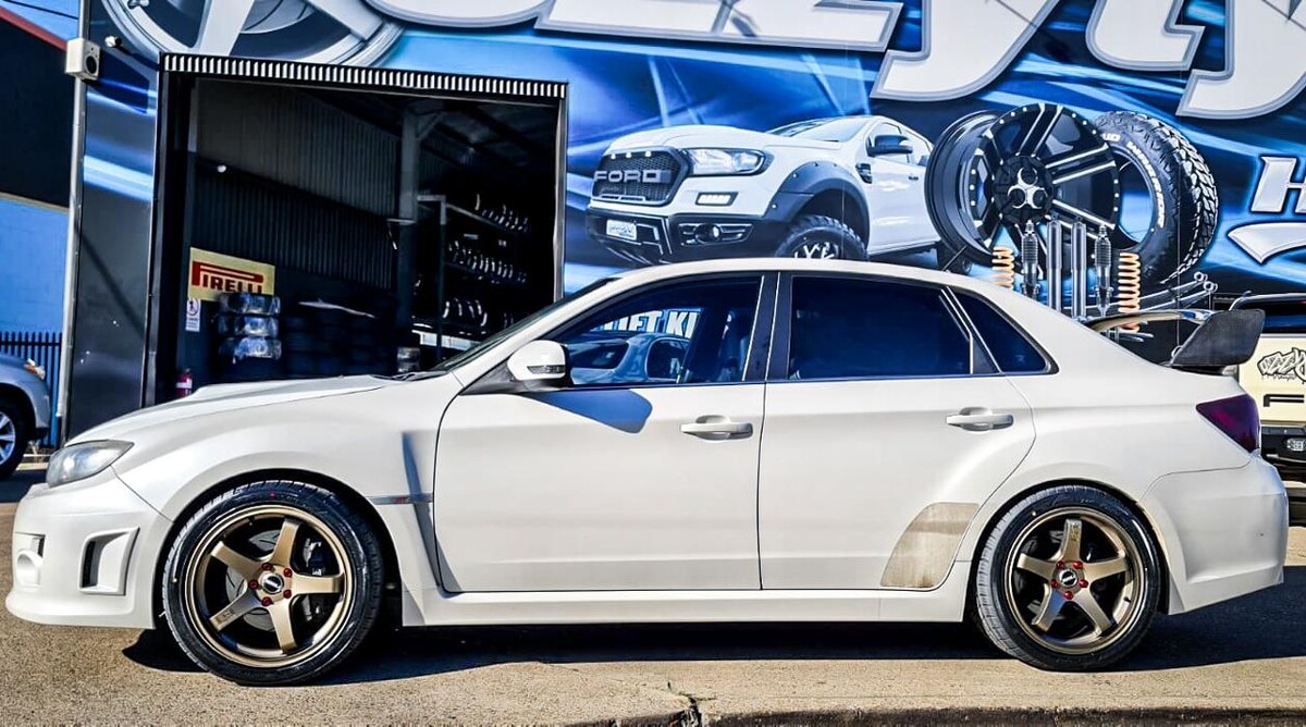 Images Ozzy Tyres Underwood | Southside Cheap Tyres | Brisbane Wheels and Tyres | 4x4 Rims