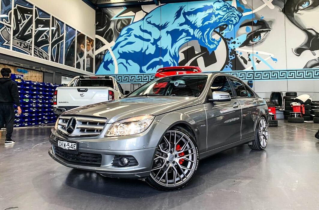 Images Ozzy Tyres Underwood | Southside Cheap Tyres | Brisbane Wheels and Tyres | 4x4 Rims