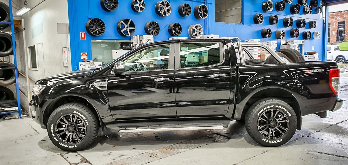 Images Ozzy Tyres Underwood | Southside Cheap Tyres | Brisbane Wheels and Tyres | 4x4 Rims