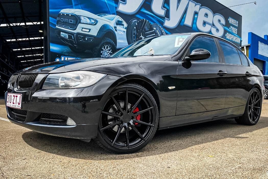 Images Ozzy Tyres Underwood | Southside Cheap Tyres | Brisbane Wheels and Tyres | 4x4 Rims