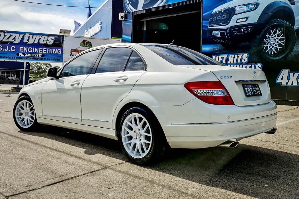 Images Ozzy Tyres Underwood | Southside Cheap Tyres | Brisbane Wheels and Tyres | 4x4 Rims