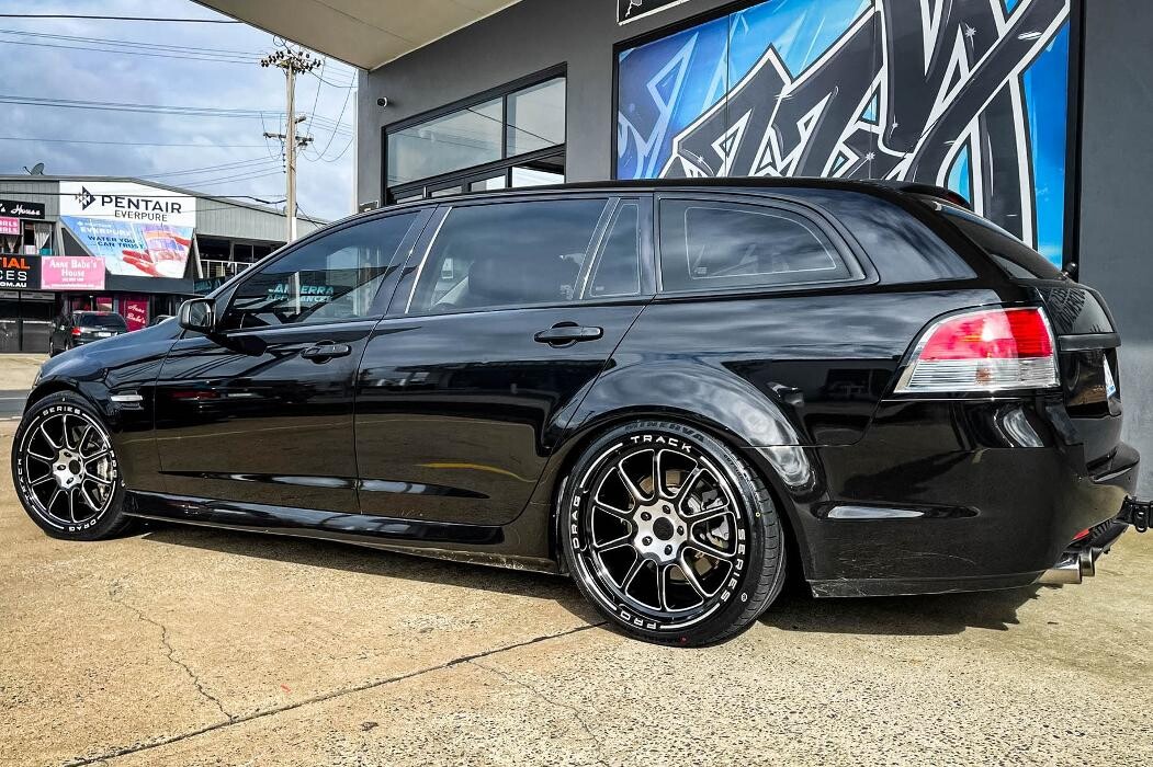 Images Ozzy Tyres Fyshwick | Tyres Canberra | Wheels & Tyres ACT | 4x4 Centre