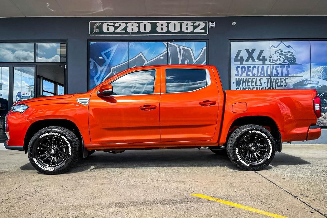Images Ozzy Tyres Fyshwick | Tyres Canberra | Wheels & Tyres ACT | 4x4 Centre