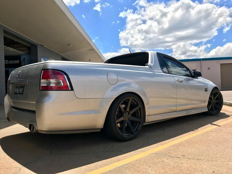 Images Ozzy Tyres Fyshwick | Tyres Canberra | Wheels & Tyres ACT | 4x4 Centre