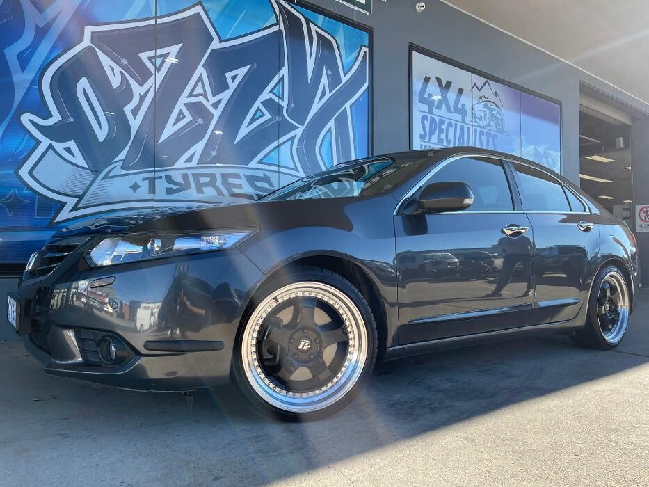 Images Ozzy Tyres Fyshwick | Tyres Canberra | Wheels & Tyres ACT | 4x4 Centre