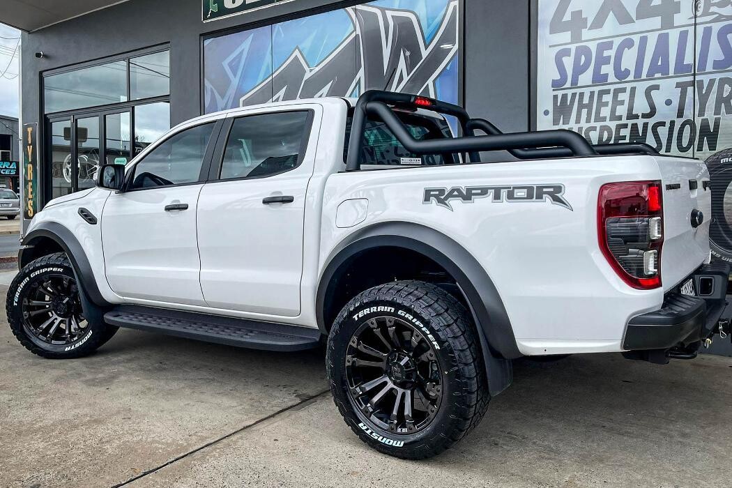 Images Ozzy Tyres Fyshwick | Tyres Canberra | Wheels & Tyres ACT | 4x4 Centre
