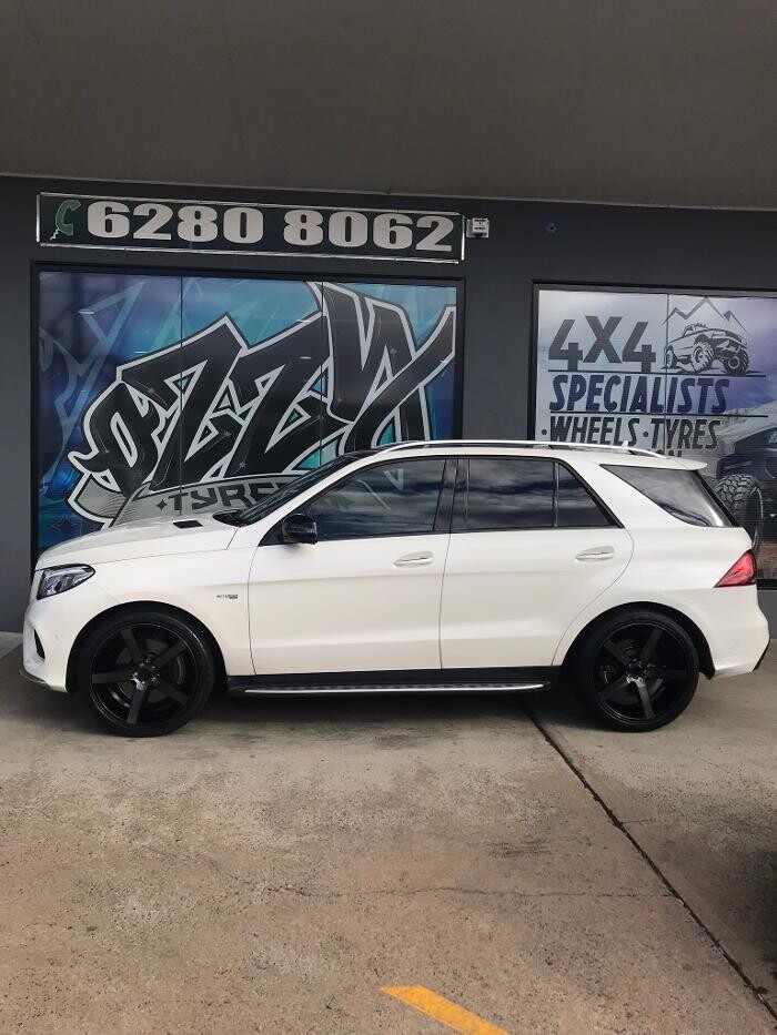 Images Ozzy Tyres Fyshwick | Tyres Canberra | Wheels & Tyres ACT | 4x4 Centre