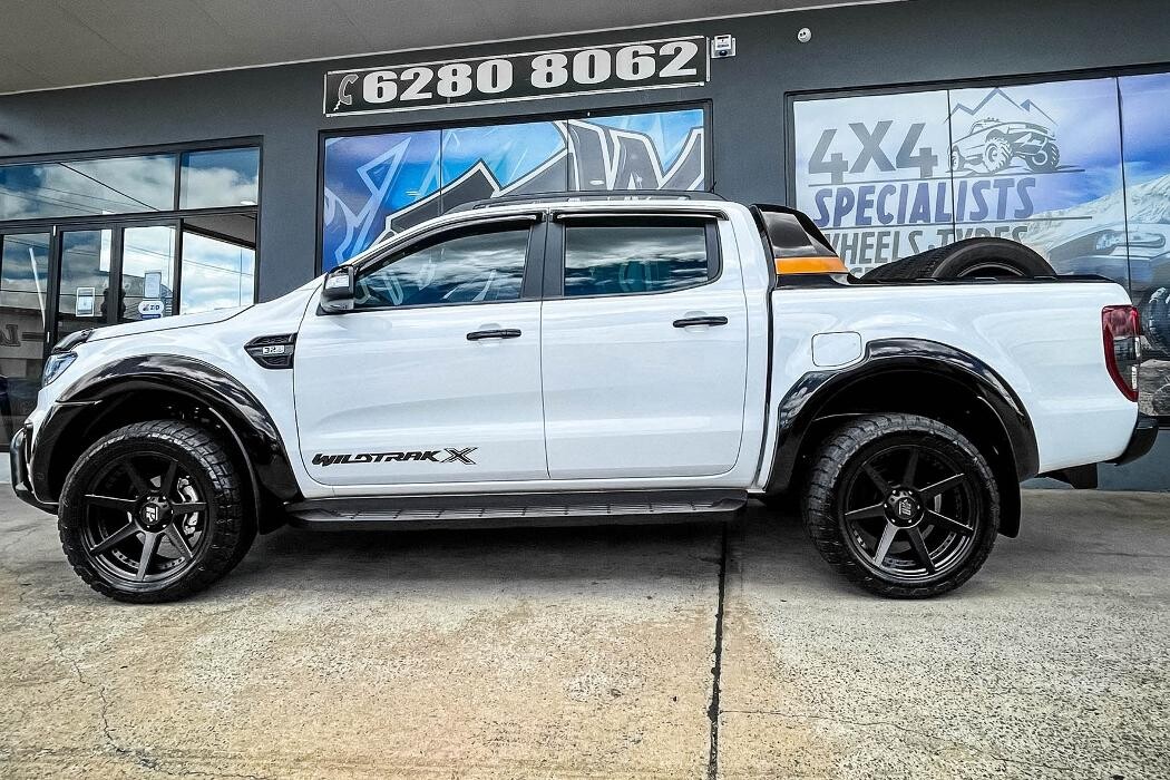 Images Ozzy Tyres Fyshwick | Tyres Canberra | Wheels & Tyres ACT | 4x4 Centre