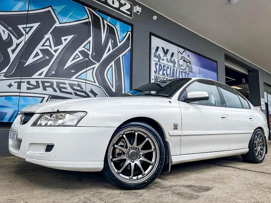 Images Ozzy Tyres Fyshwick | Tyres Canberra | Wheels & Tyres ACT | 4x4 Centre