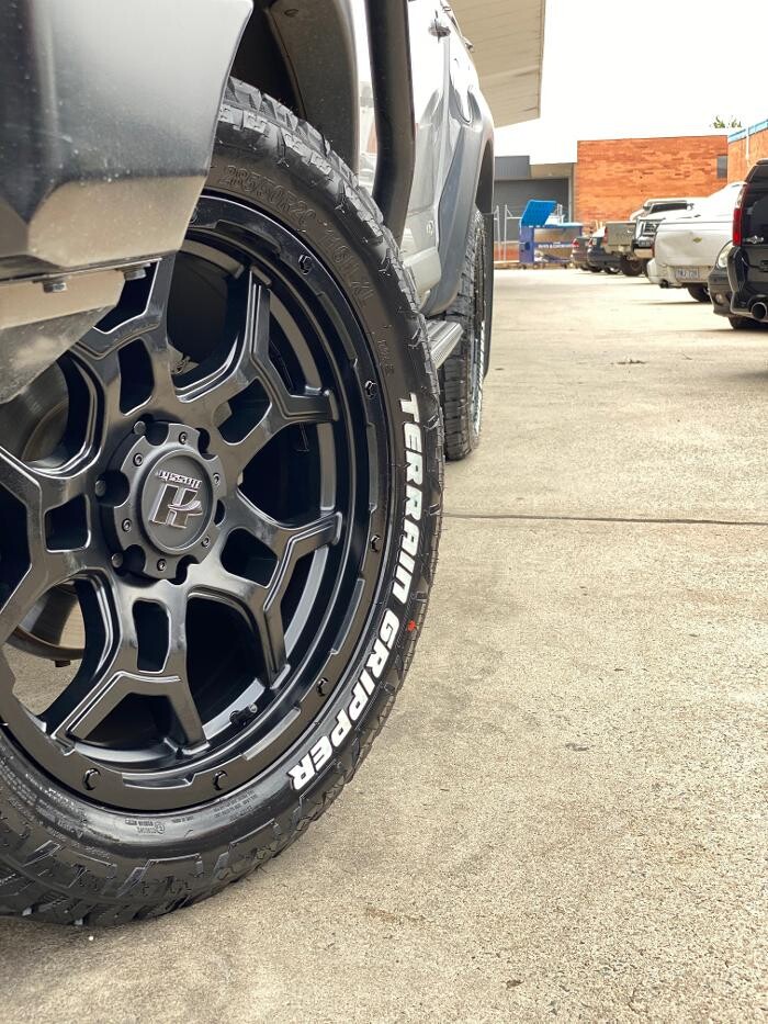 Images Ozzy Tyres Fyshwick | Tyres Canberra | Wheels & Tyres ACT | 4x4 Centre