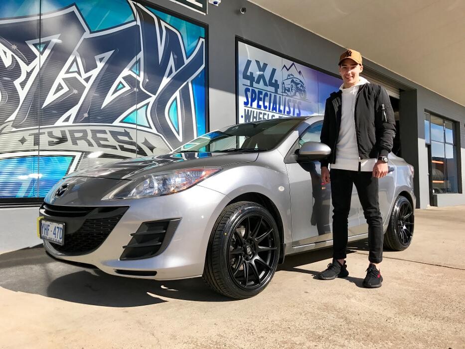 Images Ozzy Tyres Fyshwick | Tyres Canberra | Wheels & Tyres ACT | 4x4 Centre