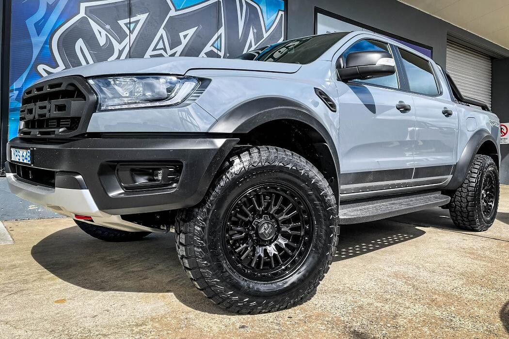 Images Ozzy Tyres Fyshwick | Tyres Canberra | Wheels & Tyres ACT | 4x4 Centre