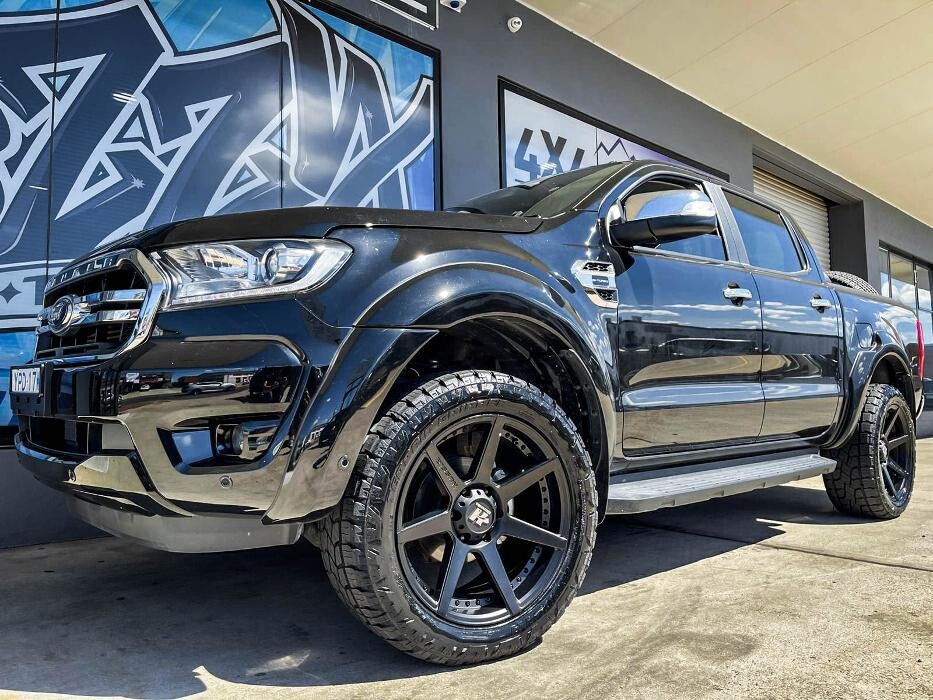 Images Ozzy Tyres Fyshwick | Tyres Canberra | Wheels & Tyres ACT | 4x4 Centre