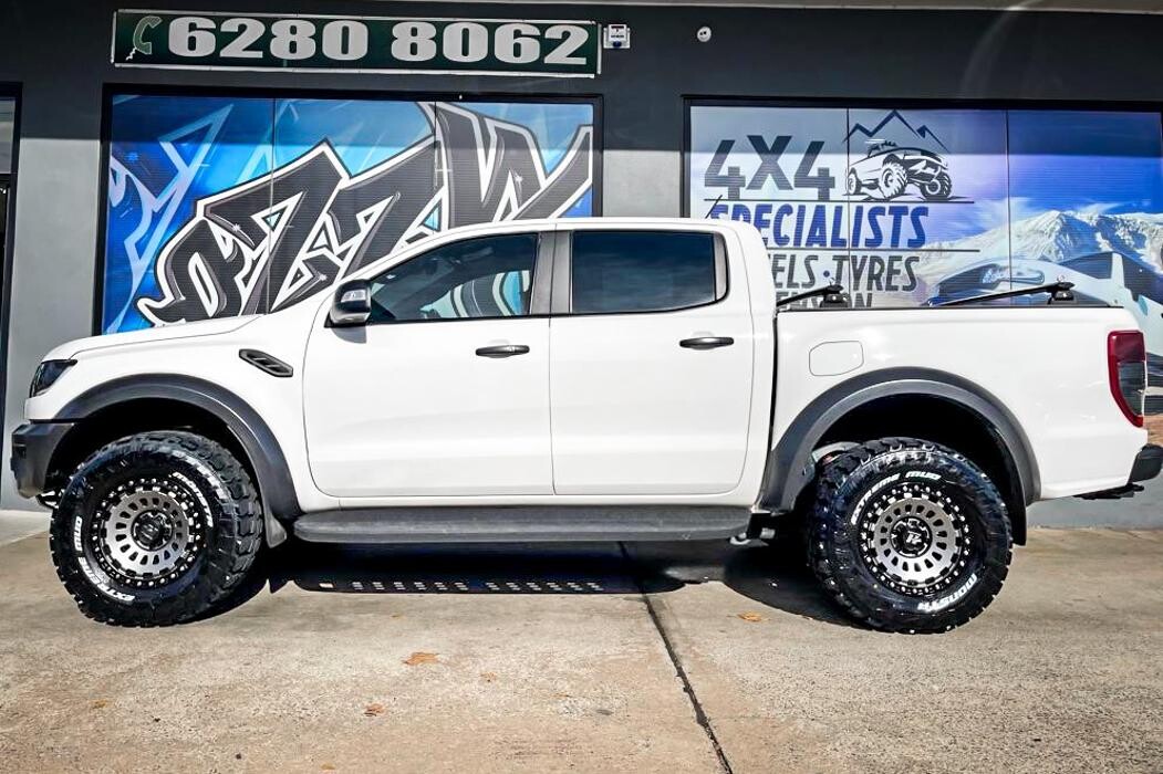 Images Ozzy Tyres Fyshwick | Tyres Canberra | Wheels & Tyres ACT | 4x4 Centre