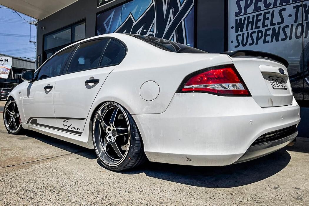 Images Ozzy Tyres Fyshwick | Tyres Canberra | Wheels & Tyres ACT | 4x4 Centre