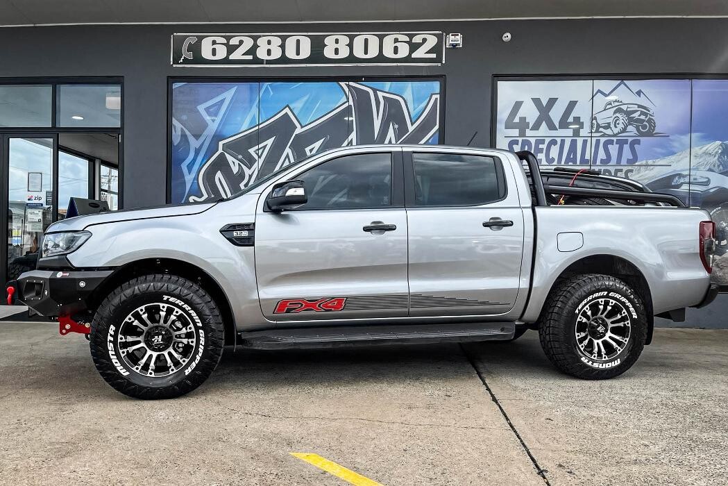 Images Ozzy Tyres Fyshwick | Tyres Canberra | Wheels & Tyres ACT | 4x4 Centre