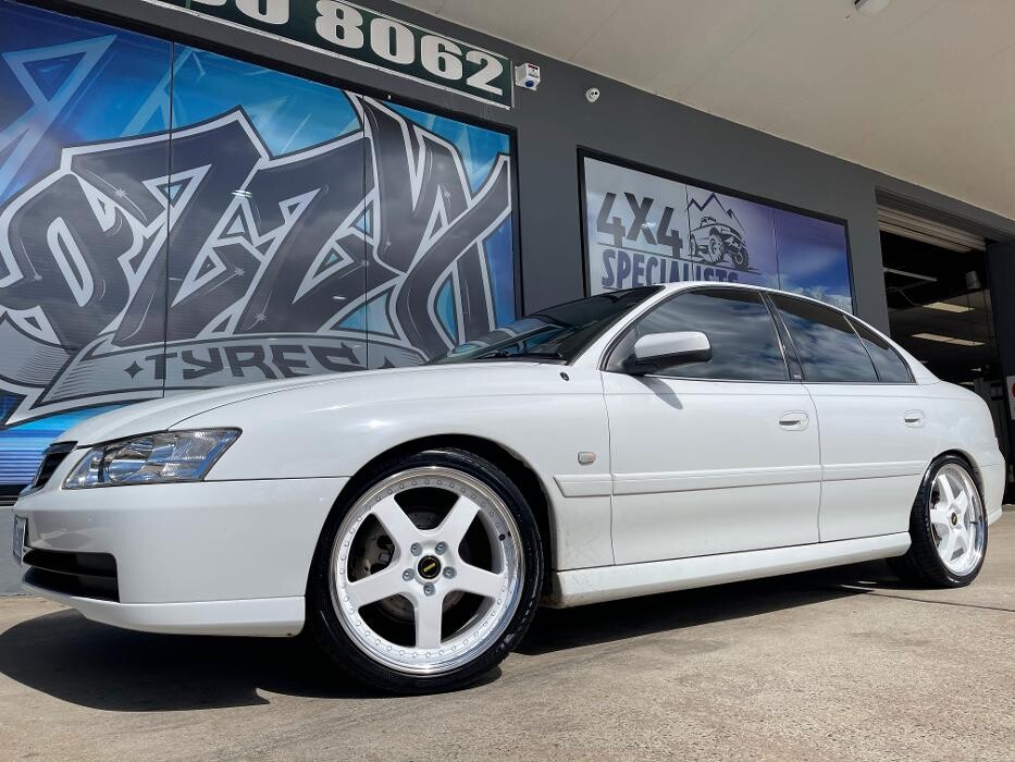 Images Ozzy Tyres Fyshwick | Tyres Canberra | Wheels & Tyres ACT | 4x4 Centre