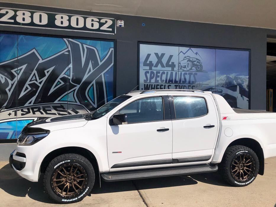 Images Ozzy Tyres Fyshwick | Tyres Canberra | Wheels & Tyres ACT | 4x4 Centre