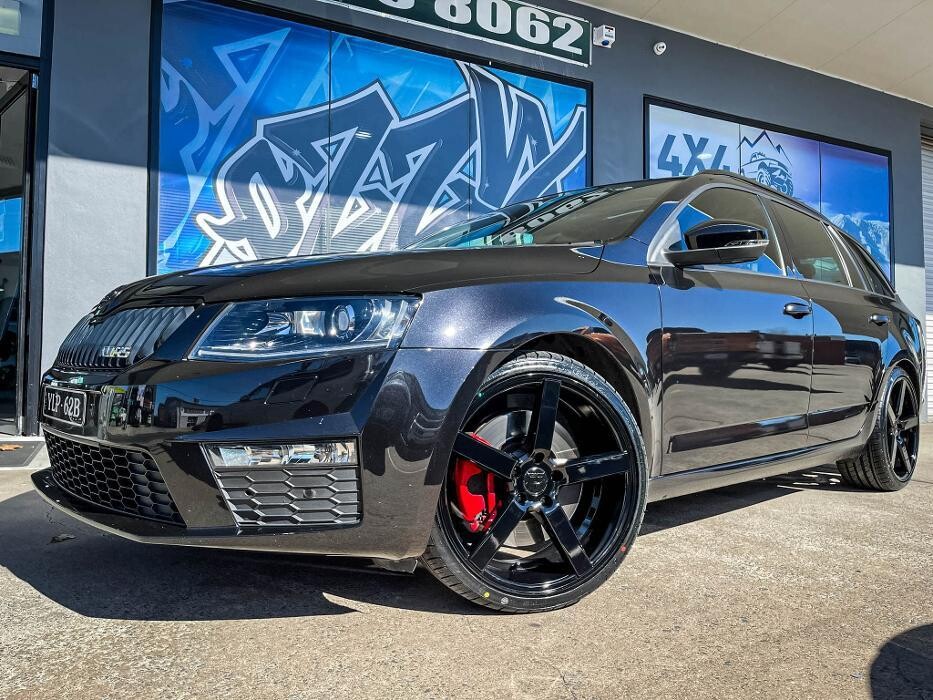 Images Ozzy Tyres Fyshwick | Tyres Canberra | Wheels & Tyres ACT | 4x4 Centre