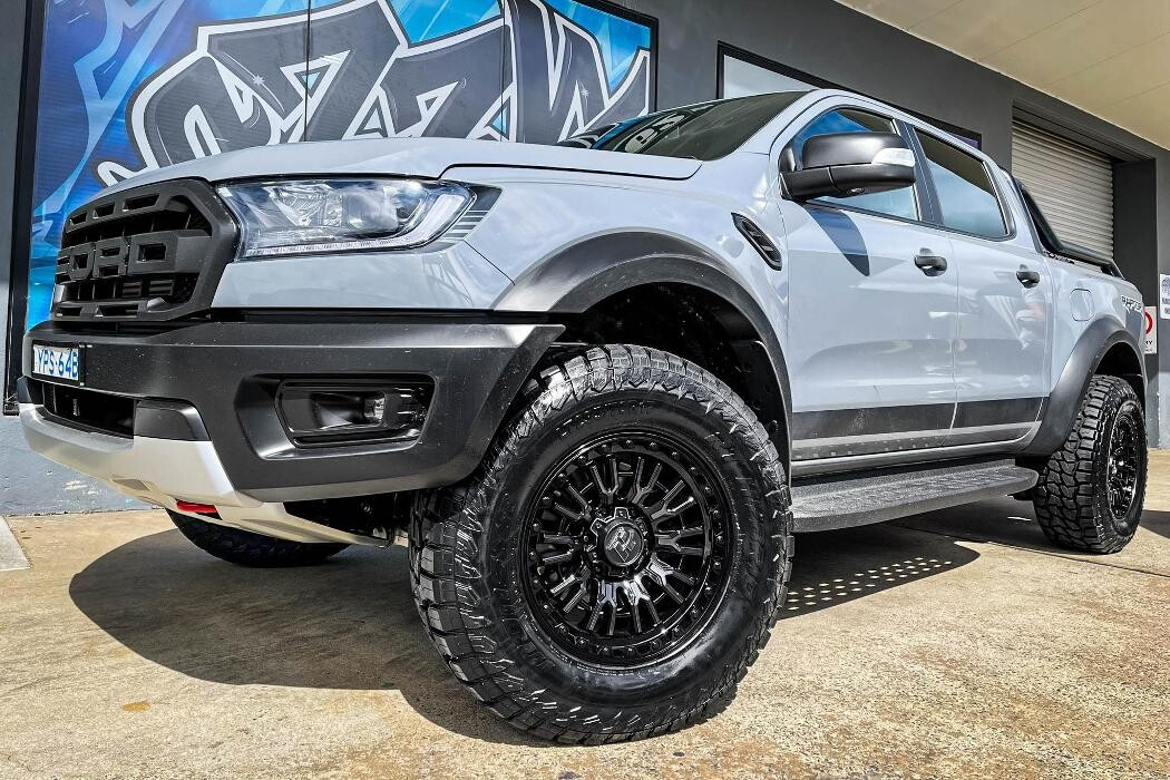 Images Ozzy Tyres Fyshwick | Tyres Canberra | Wheels & Tyres ACT | 4x4 Centre