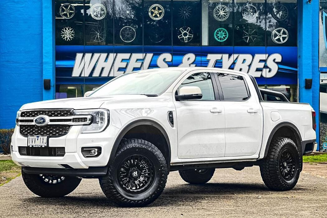 Images Ozzy Tyres Fyshwick | Tyres Canberra | Wheels & Tyres ACT | 4x4 Centre