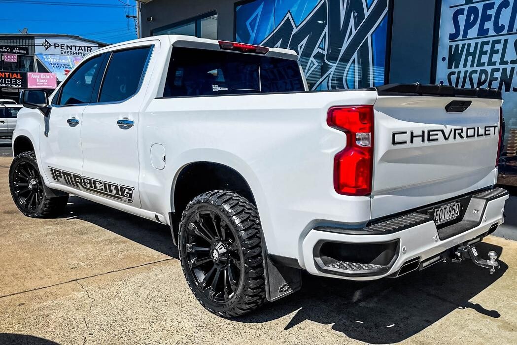 Images Ozzy Tyres Fyshwick | Tyres Canberra | Wheels & Tyres ACT | 4x4 Centre