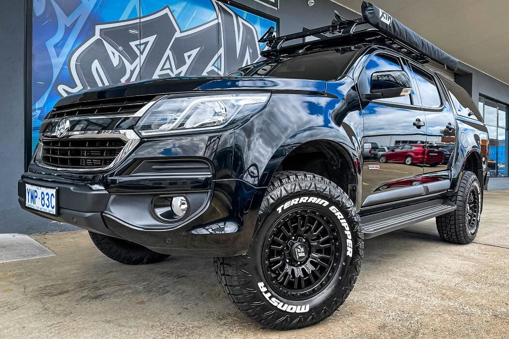 Images Ozzy Tyres Fyshwick | Tyres Canberra | Wheels & Tyres ACT | 4x4 Centre